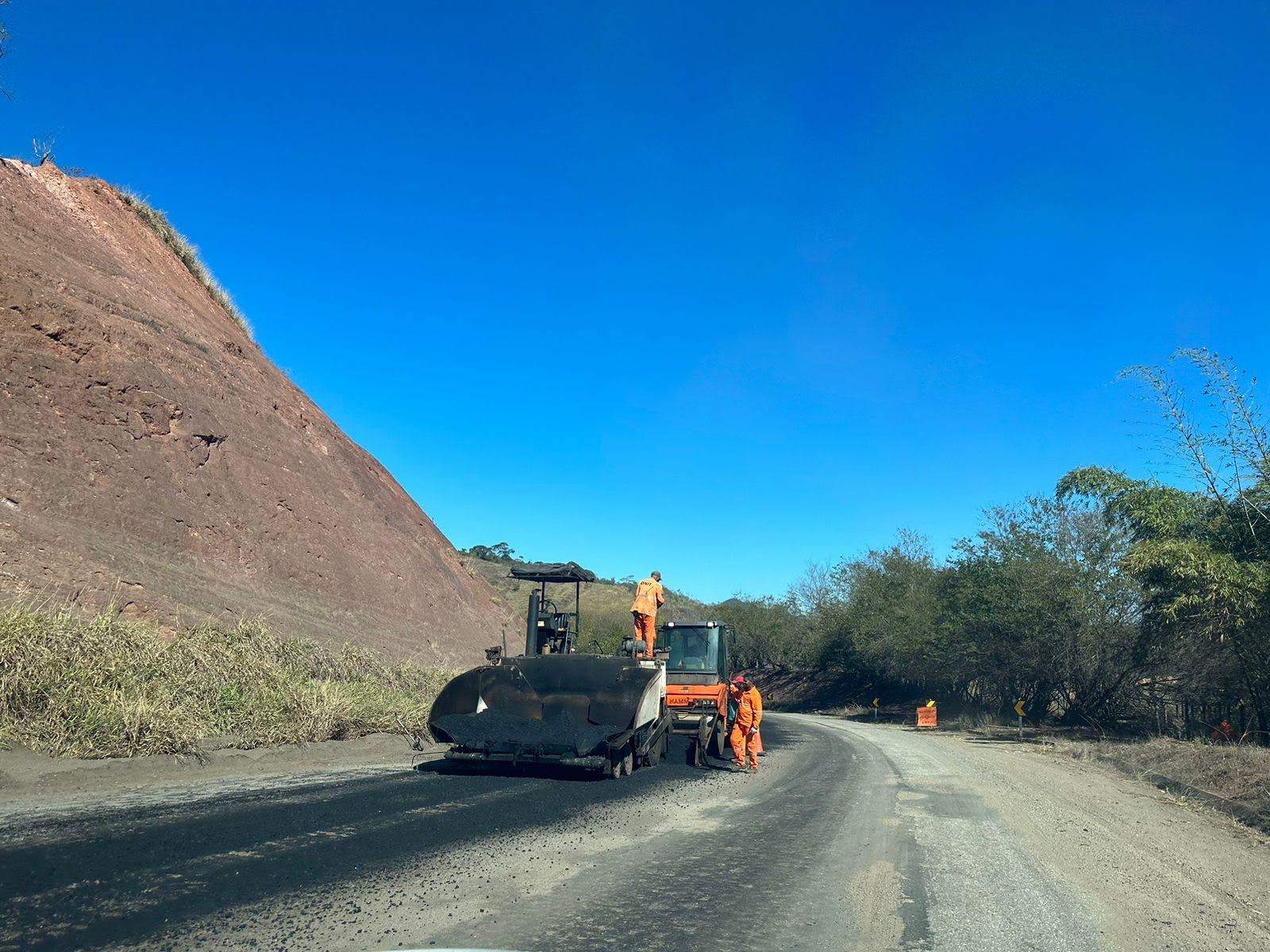 Portal Caparaó DNIT prevê recapear a BR 262 em Manhuaçu até o final